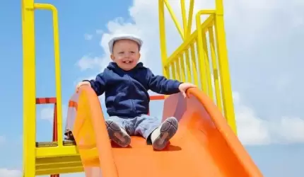 Doposażenie placu zabaw w Mrozowie