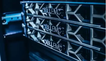 Jak wybrać idealny VPS dla Twojej firmy? Przewodnik krok po kroku