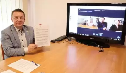 Zdalne podpisanie umowy na remonty dróg gminnych