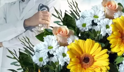 Wszystkim pracownikom służby zdrowia życzenia składa Leszek Maciejewski