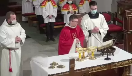 Triduum Paschalne - Liturgia Wigilii Paschalnej (na żywo)