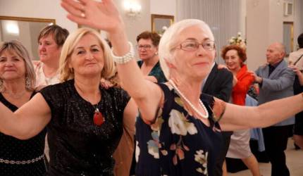 Niech żyje bal! Święto Seniorów ze średzkim PCK