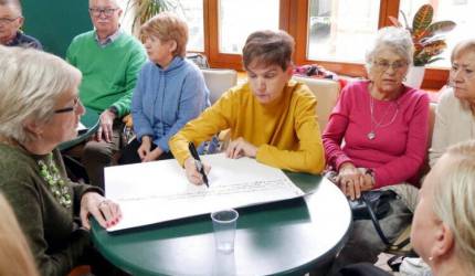 Spotkanie pełne wiedzy: potrzeby seniorów, bezpieczeństwo i pierwsza pomoc