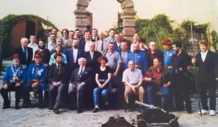 Walecznym na polu chwały. Krzyż Walecznych