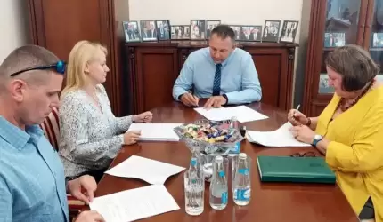 Podpisano umowę na przebudowę drogi Ujazd Górny – Pichorowice