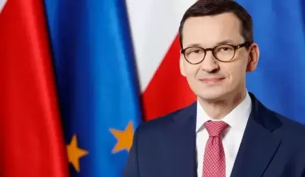 Godziny dla seniora od czwartku, nauka nadal w szkołach