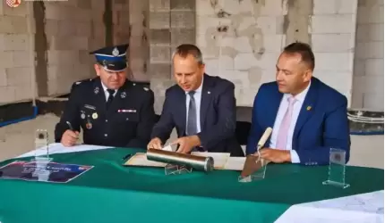 Gmina Udanin: wmurowano kamień węgielny pod budowę 2 remiz strażackich