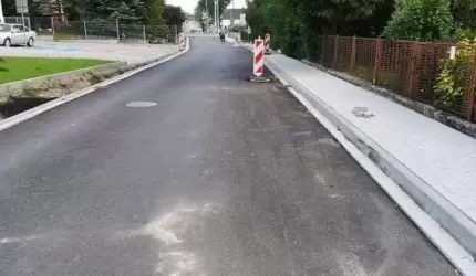 Przebudowa ul. Willowej w Miękini. Widać już znaczne efekty