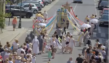 Zakłócili przebieg uroczystości Bożego Ciała. Odpowiedzą za przestępstwo przeciwko wolności sumienia i wyznana